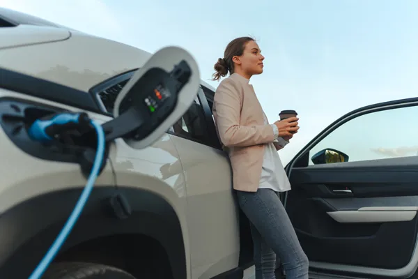 chargement-vehicule-electrique-domicile Borne électrique installée à domicile